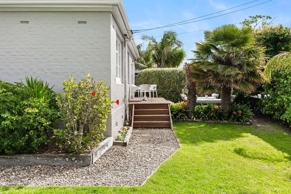Photos of 84 Daventry Street