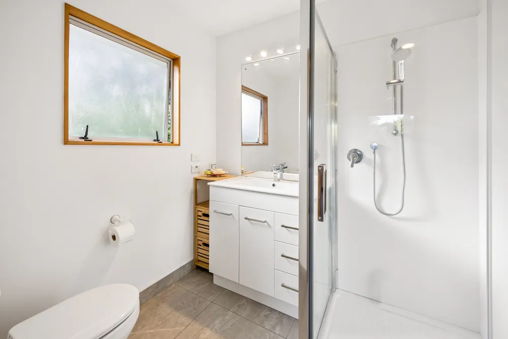 Photos of 25 Woodfern Crescent