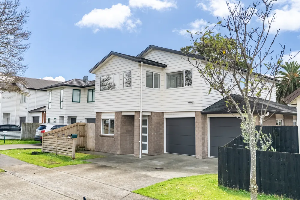 Photos of 52 Pate Crescent