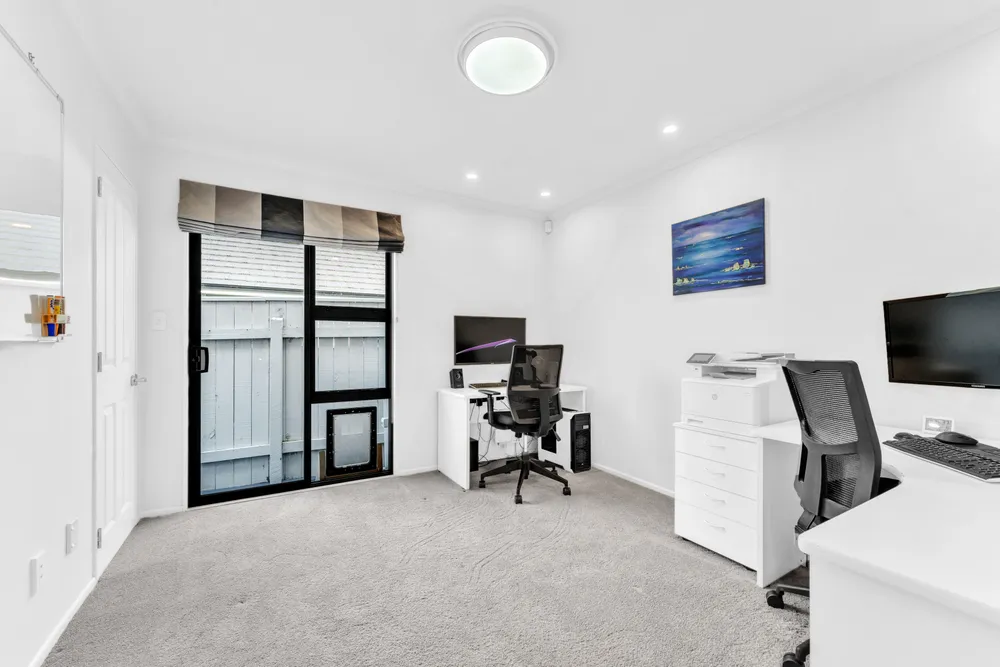 Photos of 37 Vincent Street