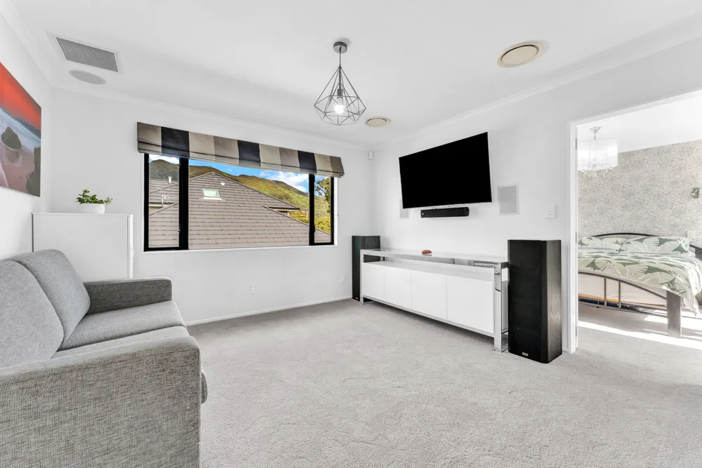 Photos of 37 Vincent Street