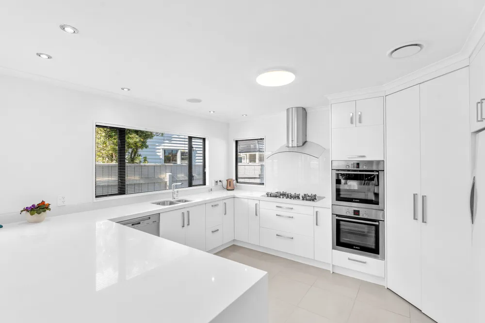 Photos of 37 Vincent Street