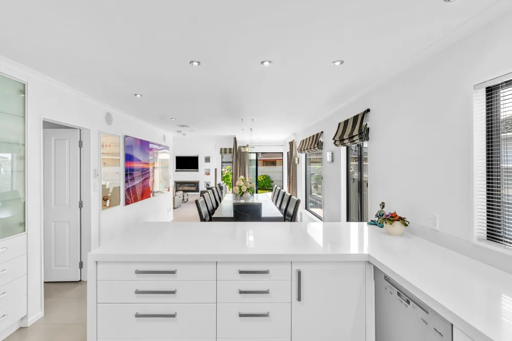 Photos of 37 Vincent Street