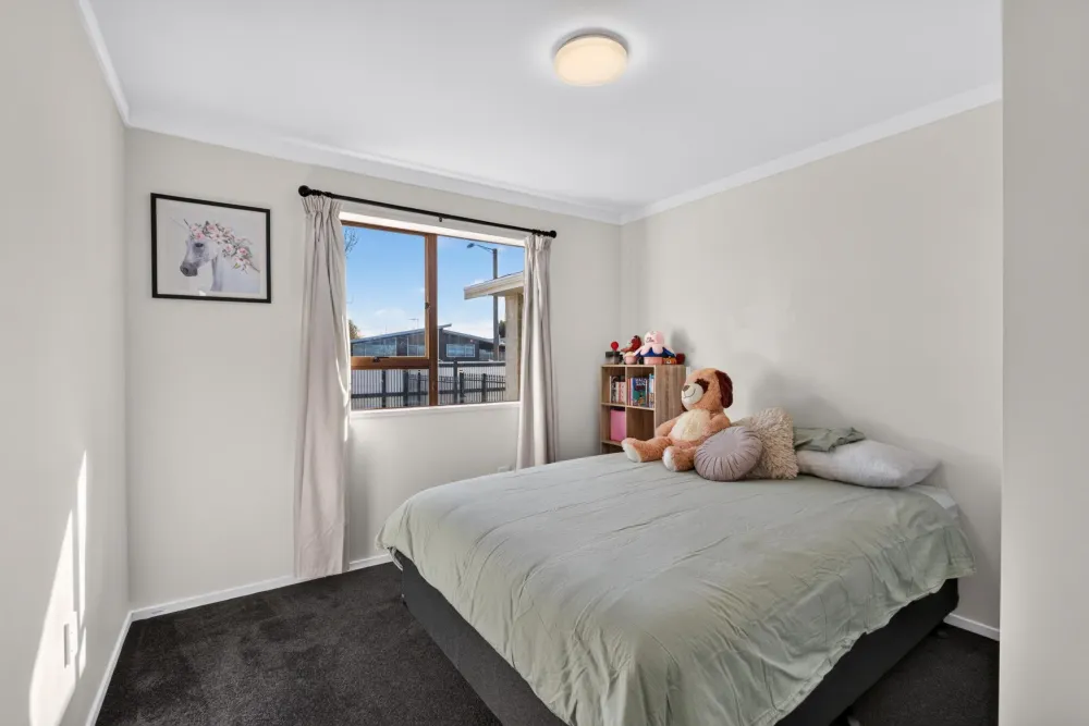 Photos of 44 Salisbury Avenue