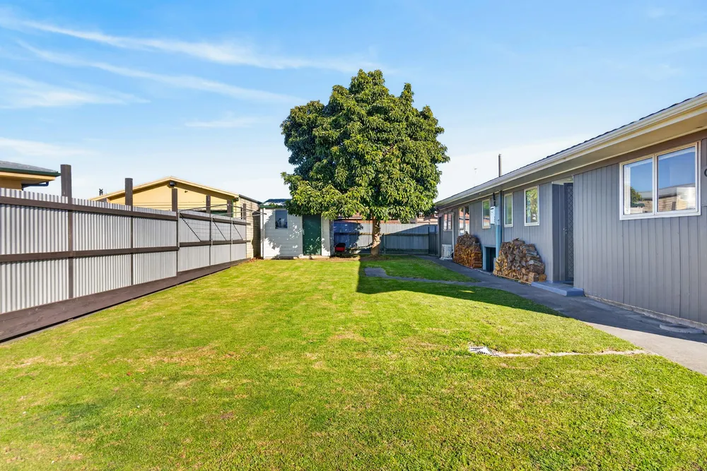 Photos of 44 Salisbury Avenue