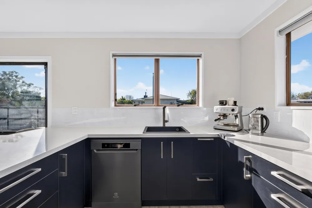 Photos of 44 Salisbury Avenue
