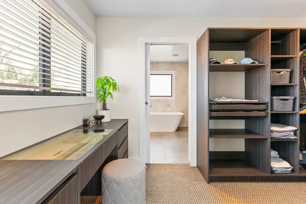 Photos of 236 Vipond Road