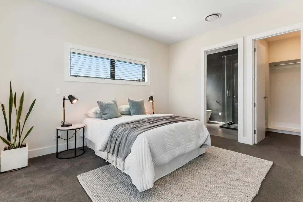 Photos of 236 Vipond Road