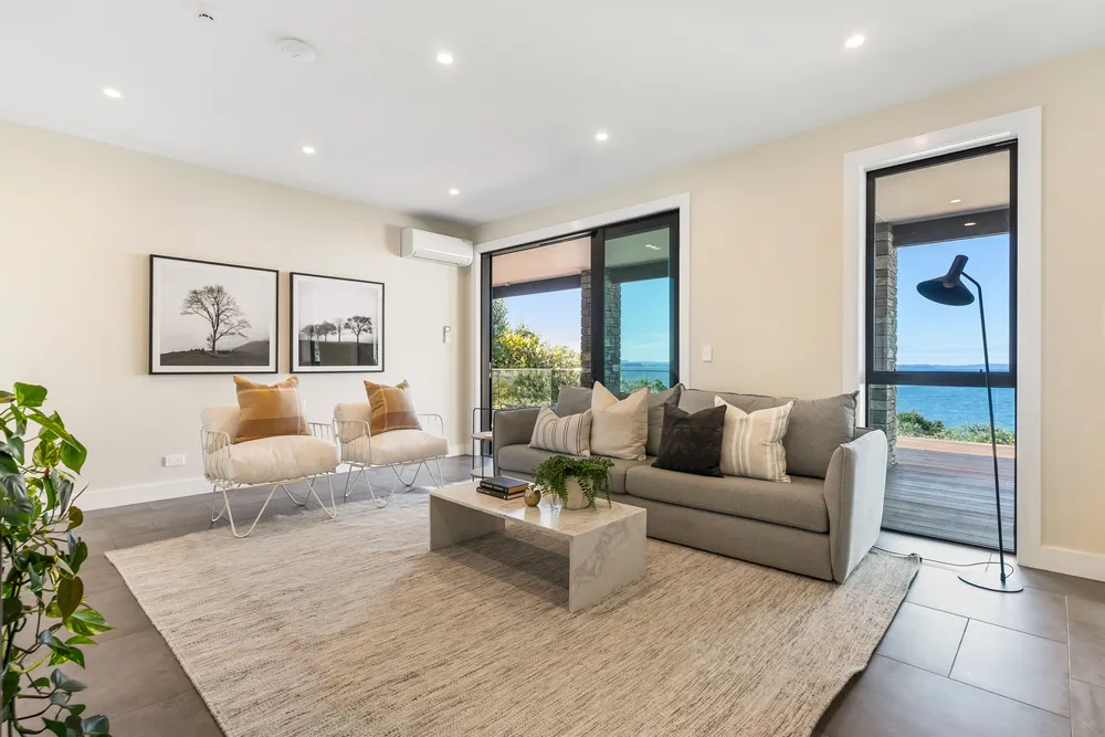 Photos of 236 Vipond Road