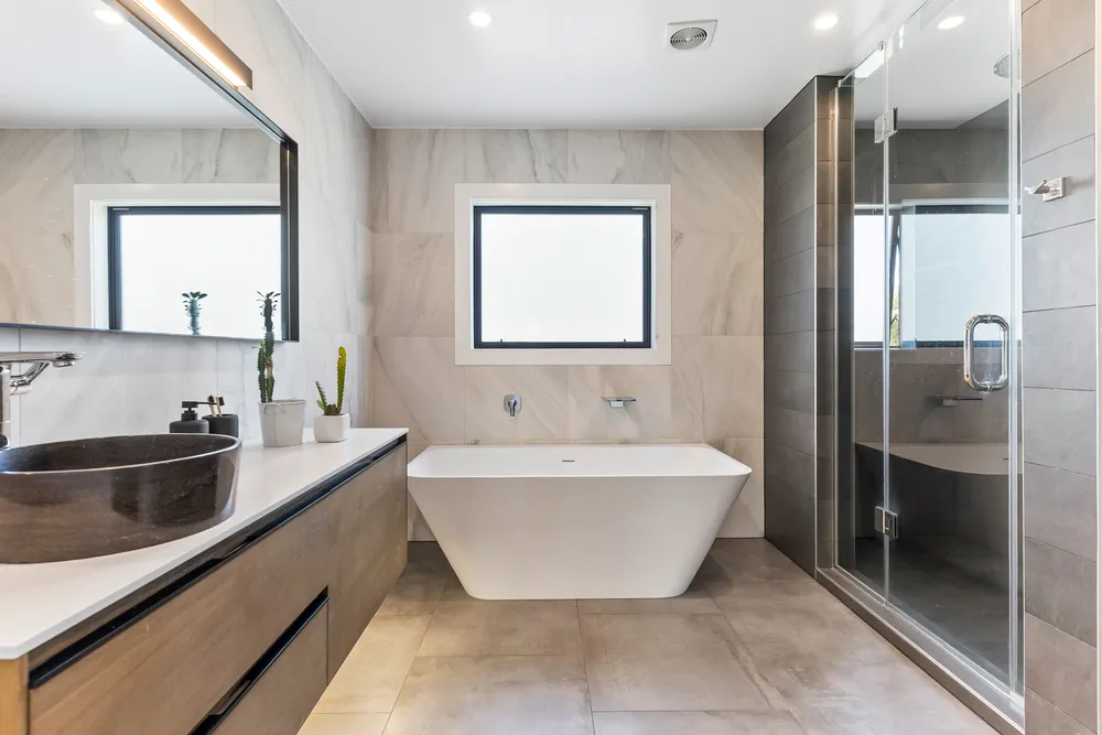 Photos of 236 Vipond Road