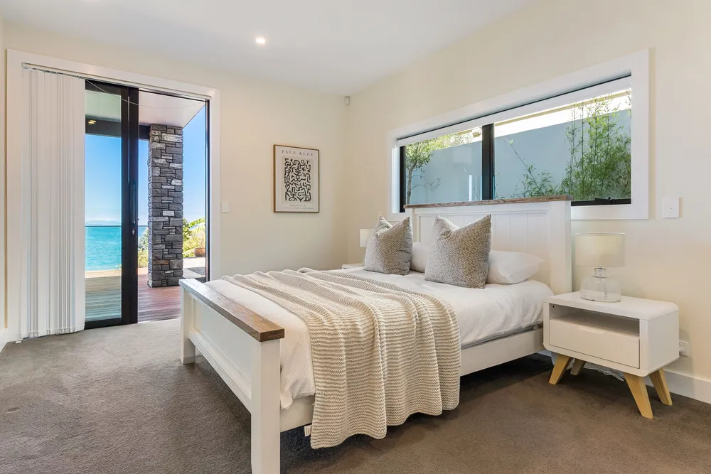 Photos of 236 Vipond Road