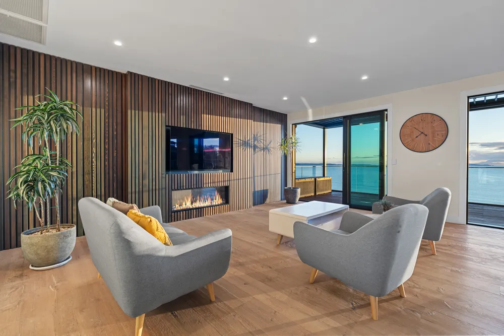 Photos of 236 Vipond Road