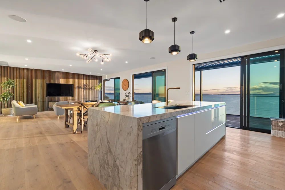 Photos of 236 Vipond Road