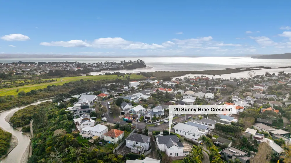 Photos of 20 Sunny Brae Crescent