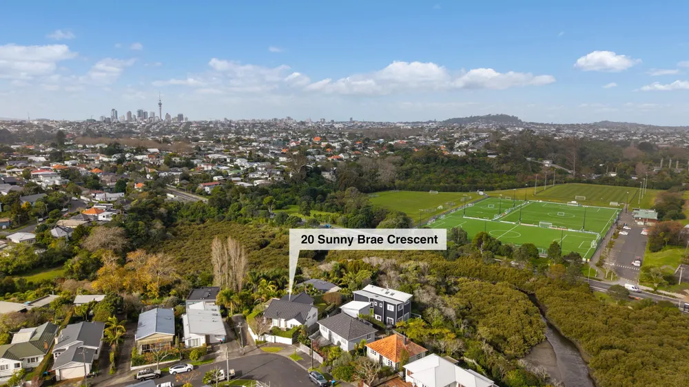 Photos of 20 Sunny Brae Crescent