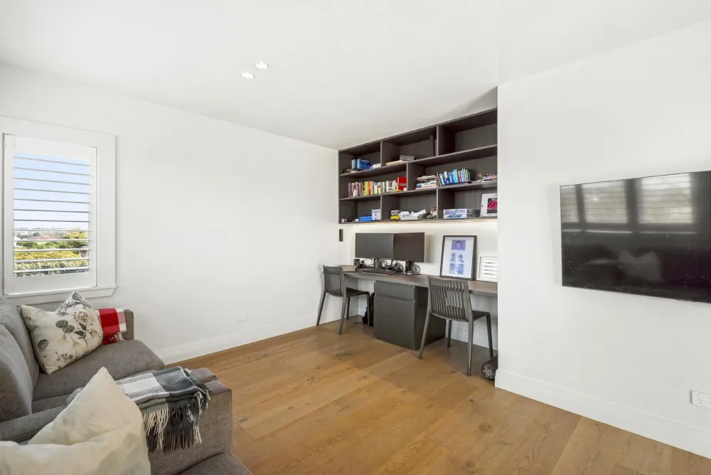 Photos of 20 Sunny Brae Crescent