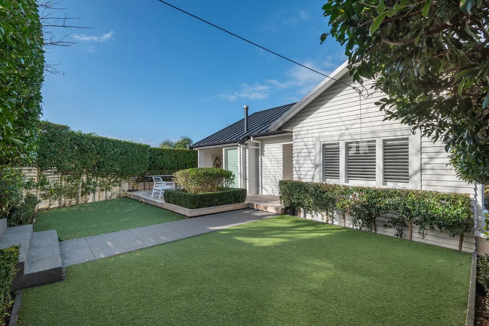 Photos of 20 Sunny Brae Crescent