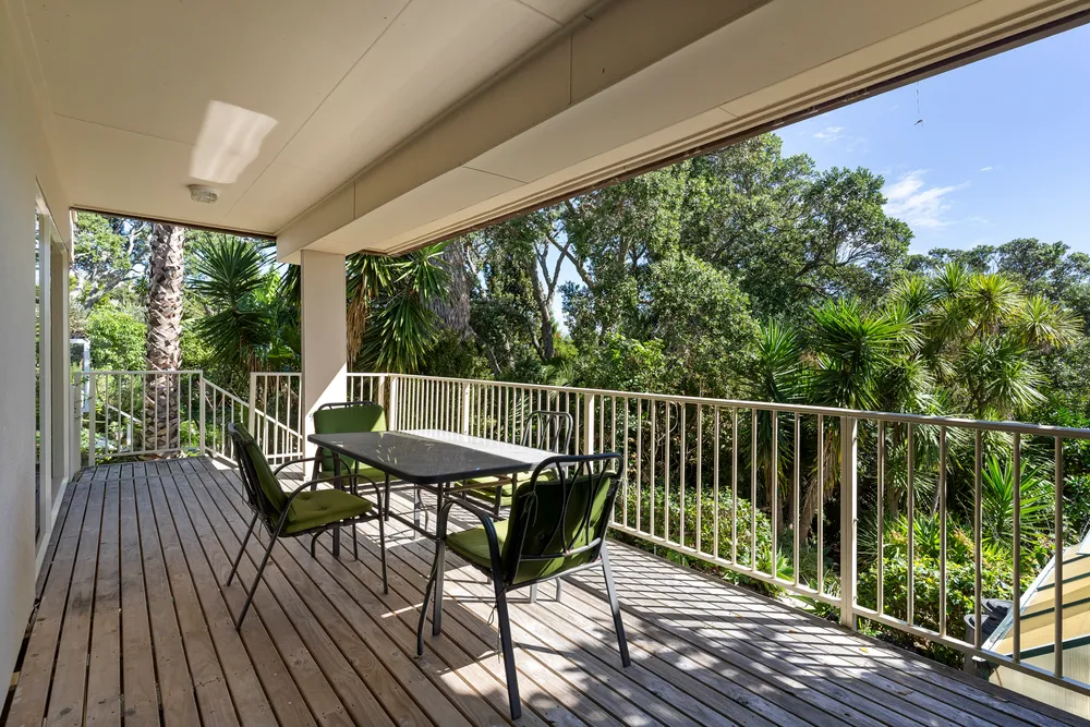 Photos of 1442 Whangaparaoa Road