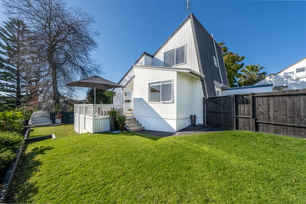 Photos of 2/10 Trident Place