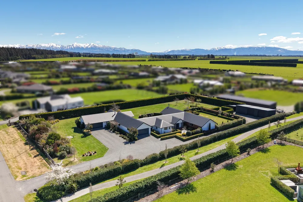 Photos of 16 Landsborough Drive