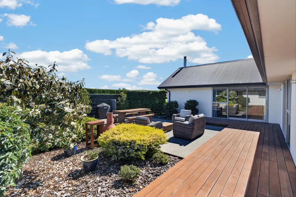 Photos of 16 Landsborough Drive