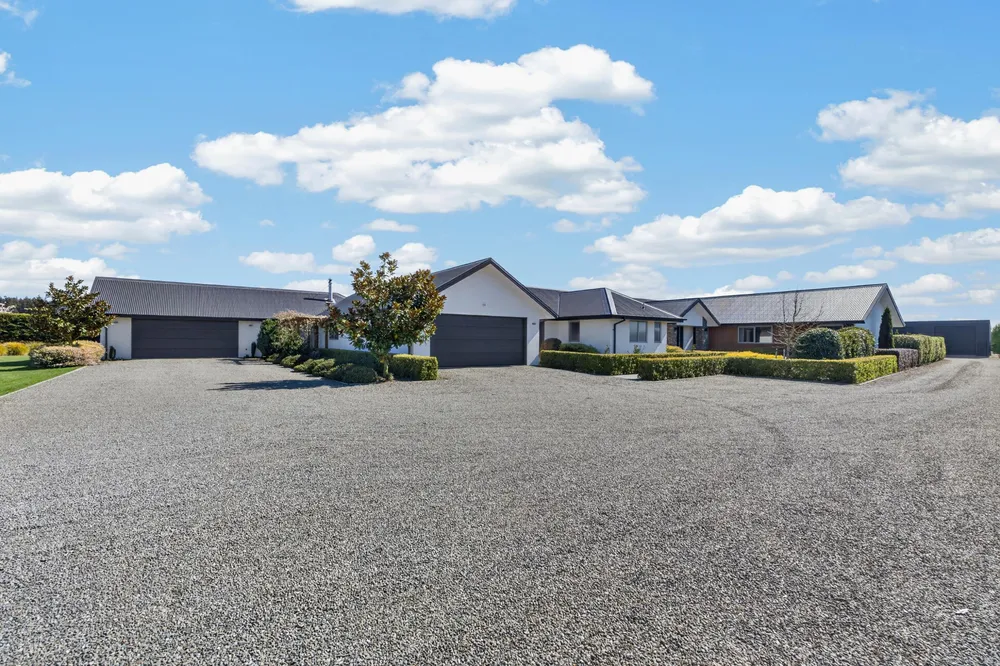 Photos of 16 Landsborough Drive