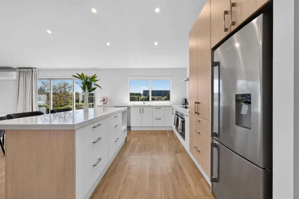 Photos of 16 Landsborough Drive