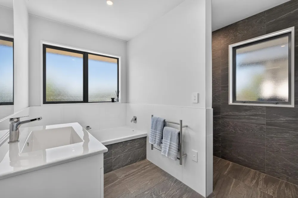 Photos of 16 Landsborough Drive