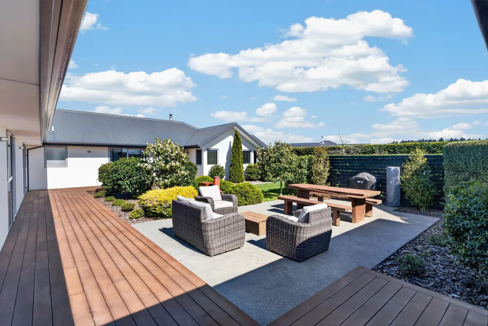 Photos of 16 Landsborough Drive