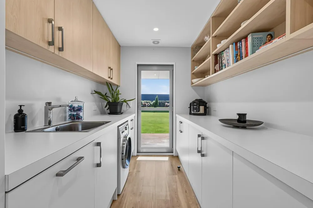 Photos of 16 Landsborough Drive