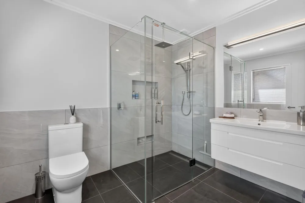 Photos of 16 Landsborough Drive
