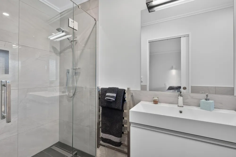Photos of 16 Landsborough Drive