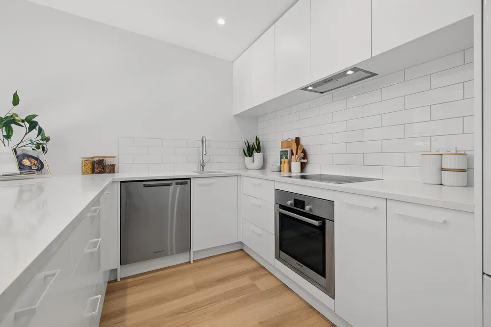 Photos of 35A Francis Street