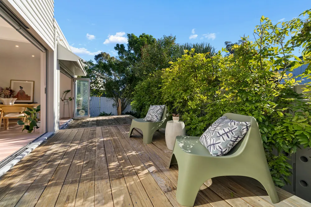 Photos of 35A Francis Street