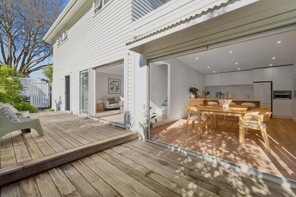 Photos of 35A Francis Street