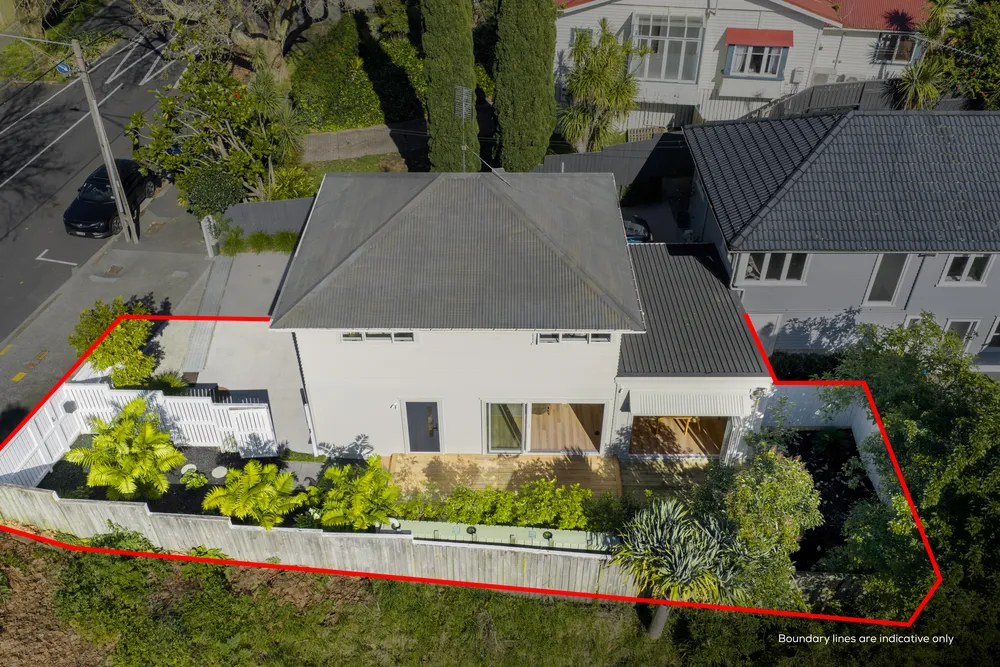 Photos of 35A Francis Street