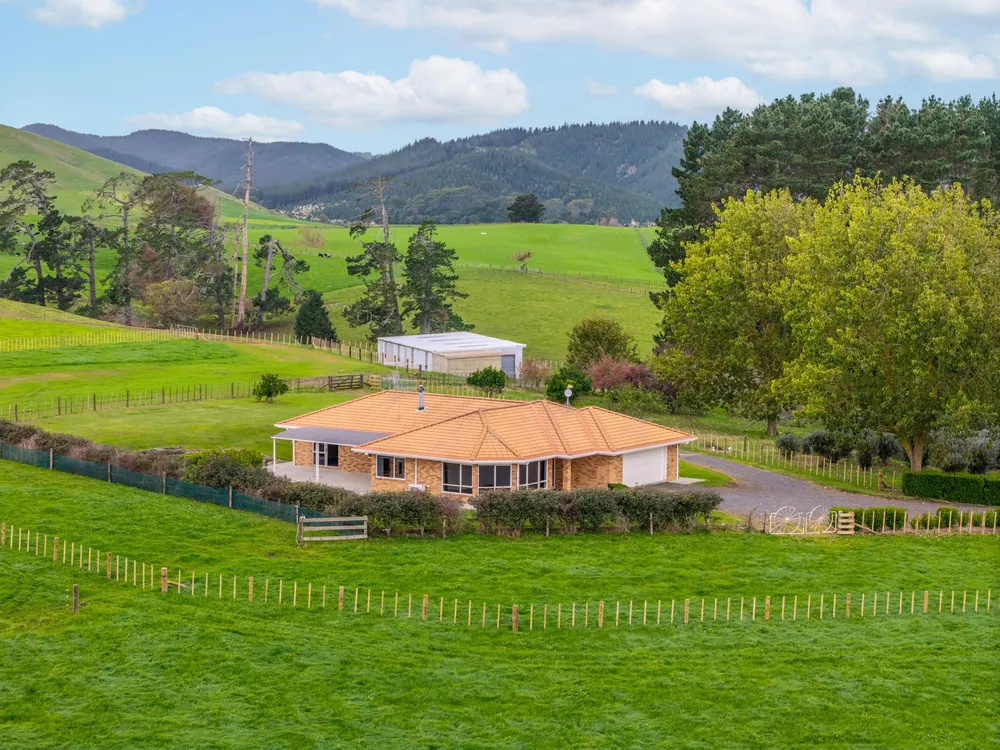 Photos of 636 Kopuku Road