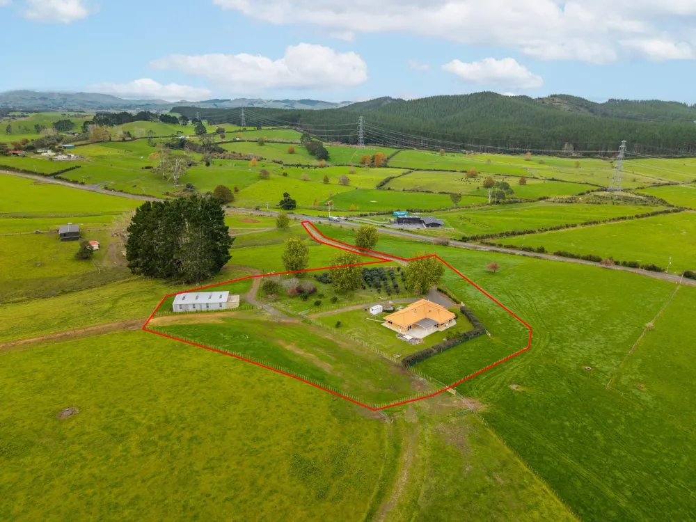 Photos of 636 Kopuku Road