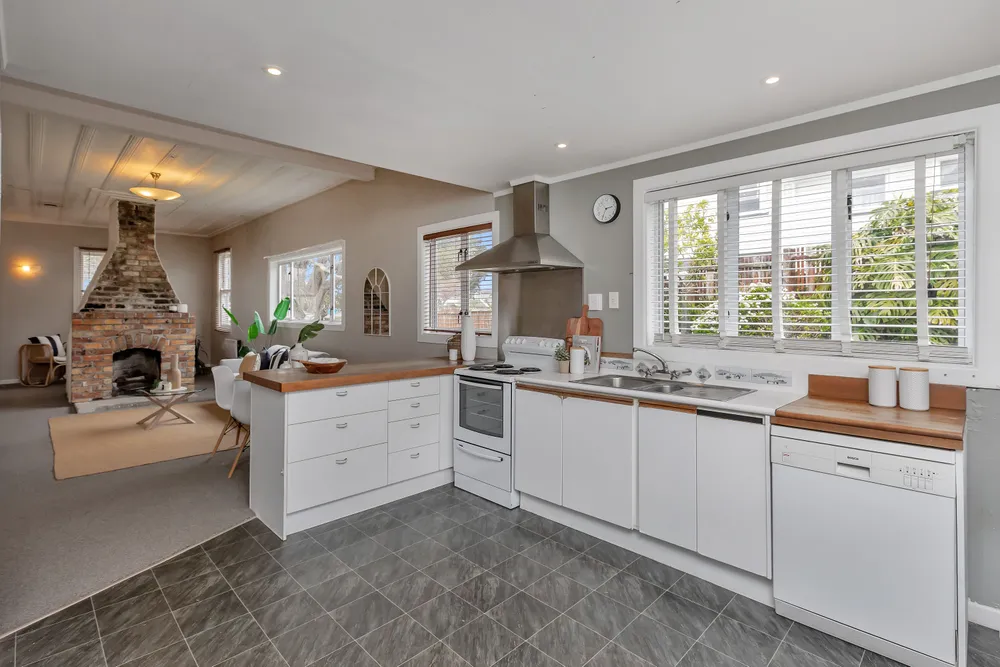 Photos of 12 Meldrum Street