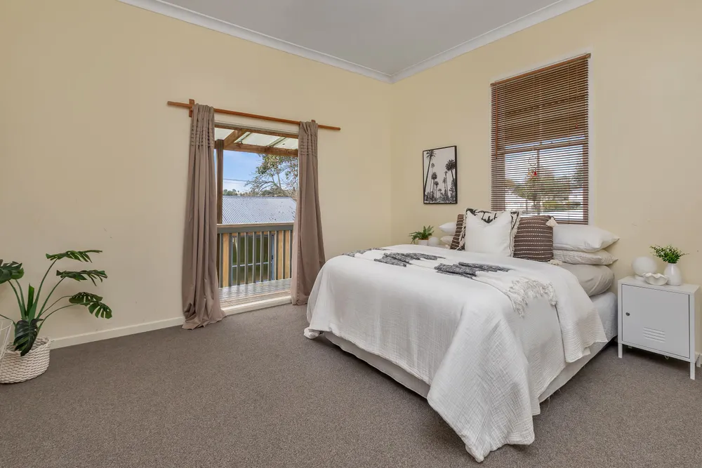 Photos of 12 Meldrum Street