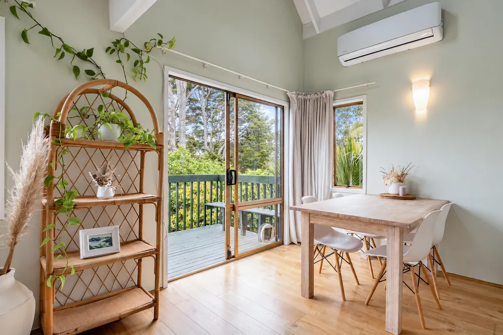 Photos of 1/103A Mountbatten Avenue