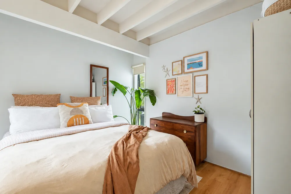 Photos of 1/103A Mountbatten Avenue