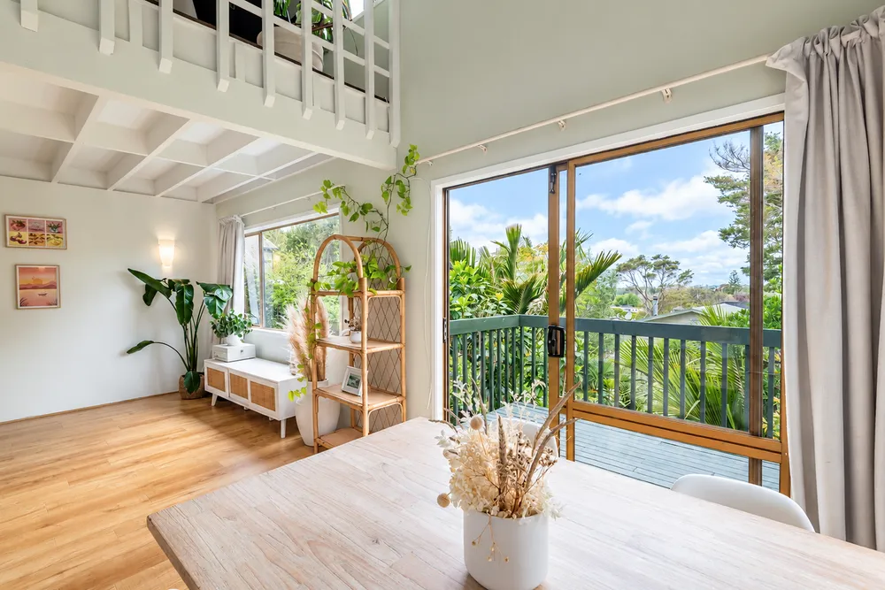 Photos of 1/103A Mountbatten Avenue