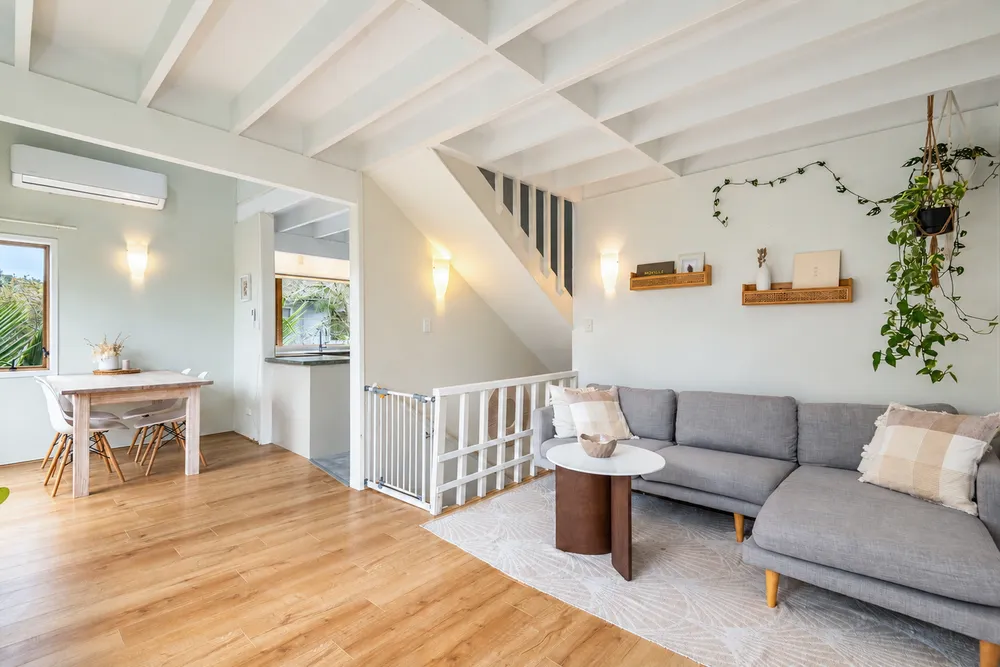 Photos of 1/103A Mountbatten Avenue
