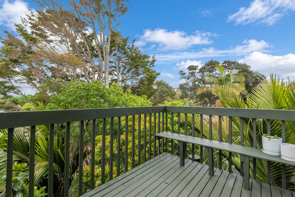Photos of 1/103A Mountbatten Avenue