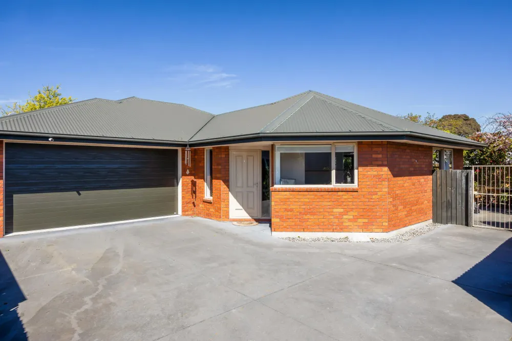 Photos of 70 Tennyson Street