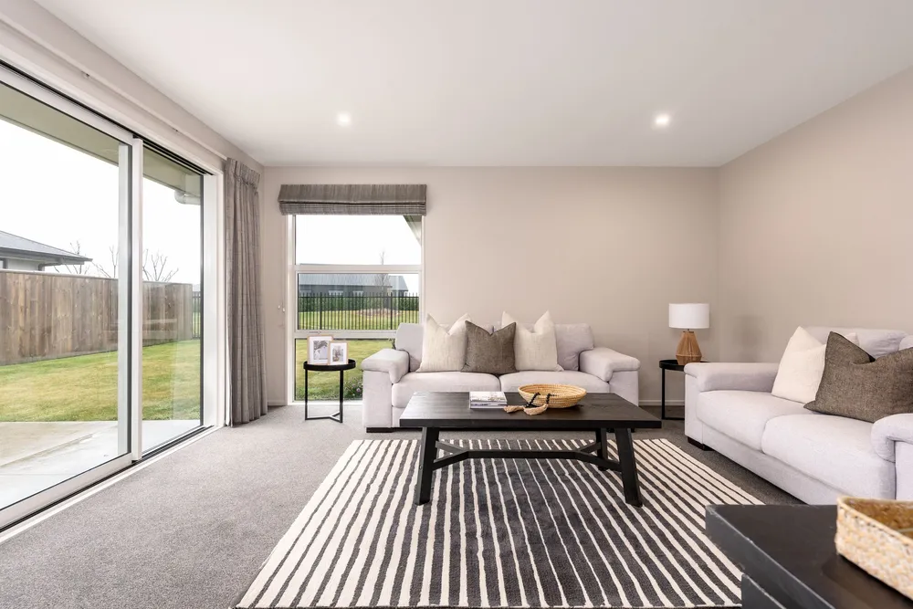 Photos of 5 Whitehorn Drive