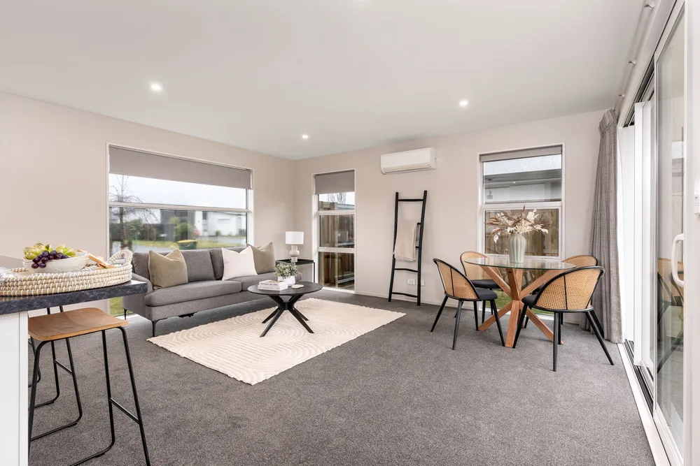 Photos of 5 Whitehorn Drive