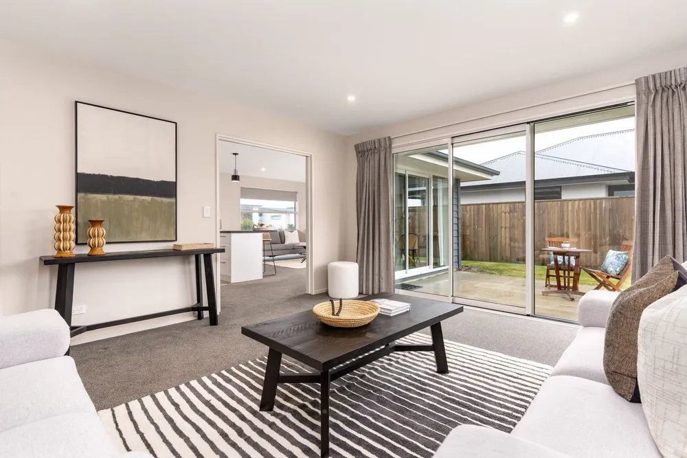 Photos of 5 Whitehorn Drive