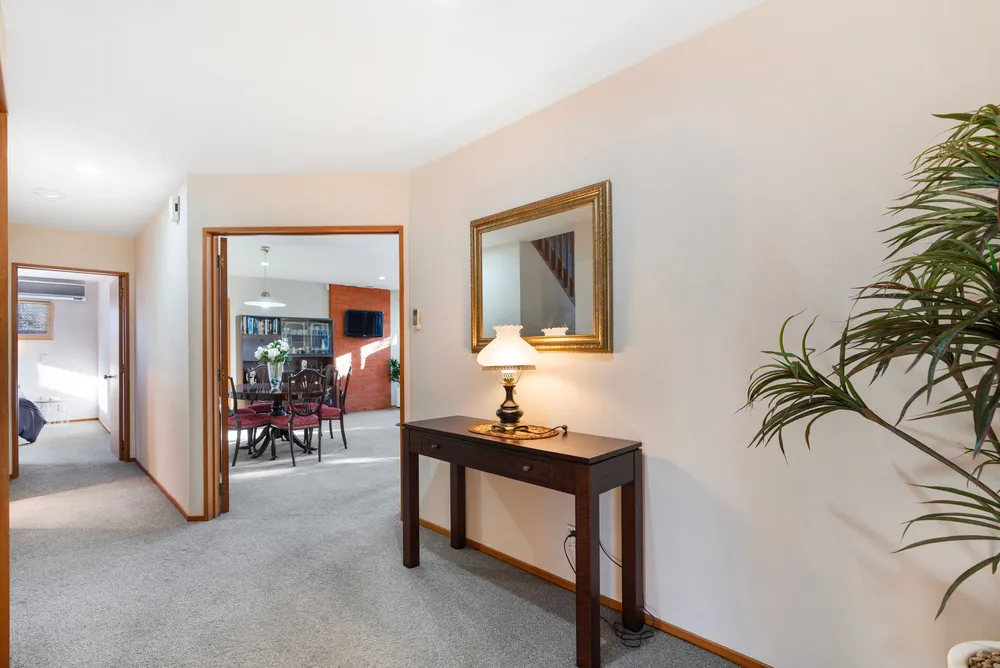 Photos of 433 Memorial Avenue